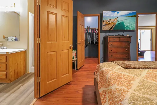 a view of empty room