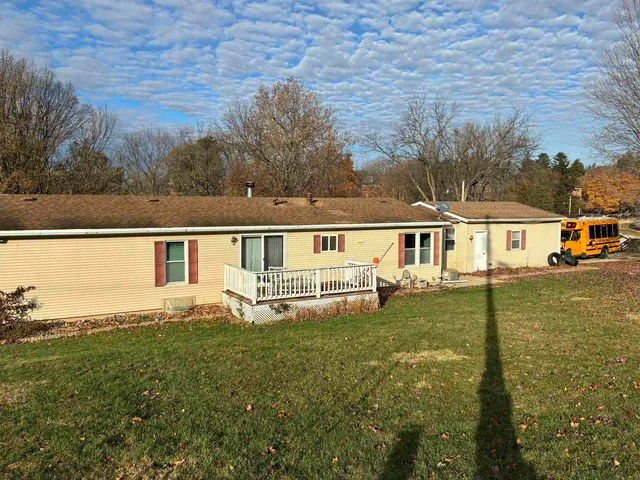 $124,900 | 820 Dewhurst Street, Mount Carroll, IL 61053