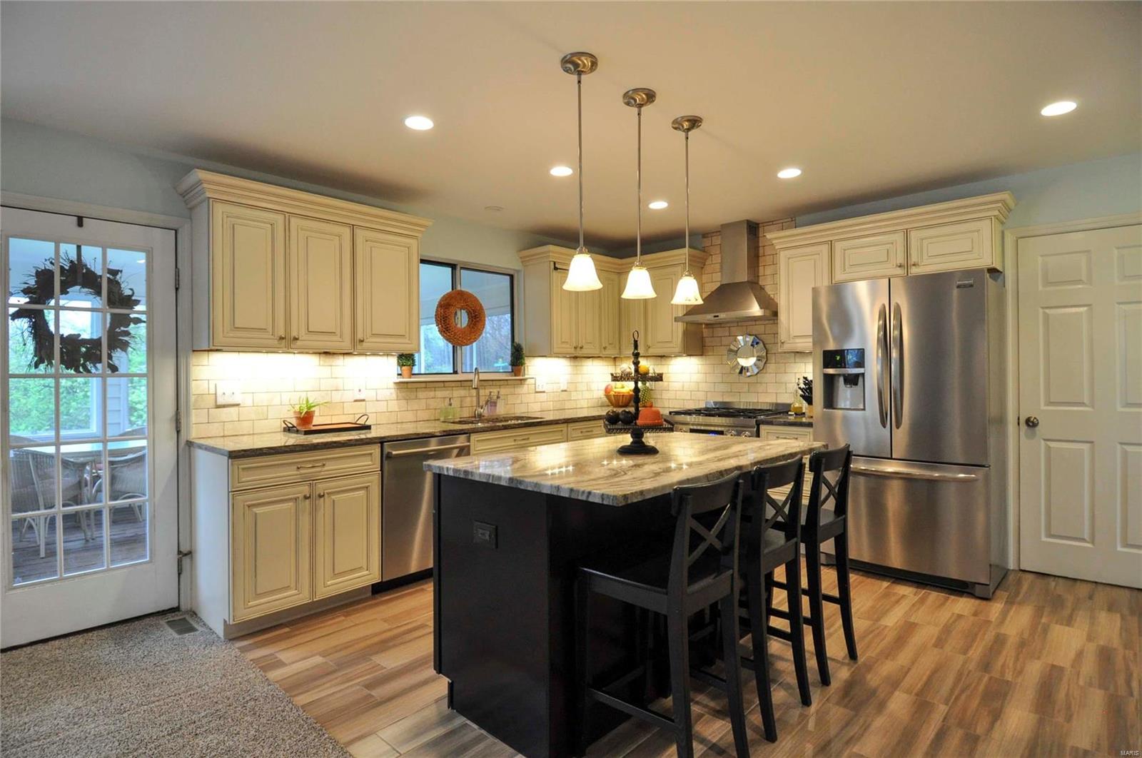 762 Strafford Ridge Drive Ballwin, MO 63021 - Photo 13 of 56 Gallery Image 13