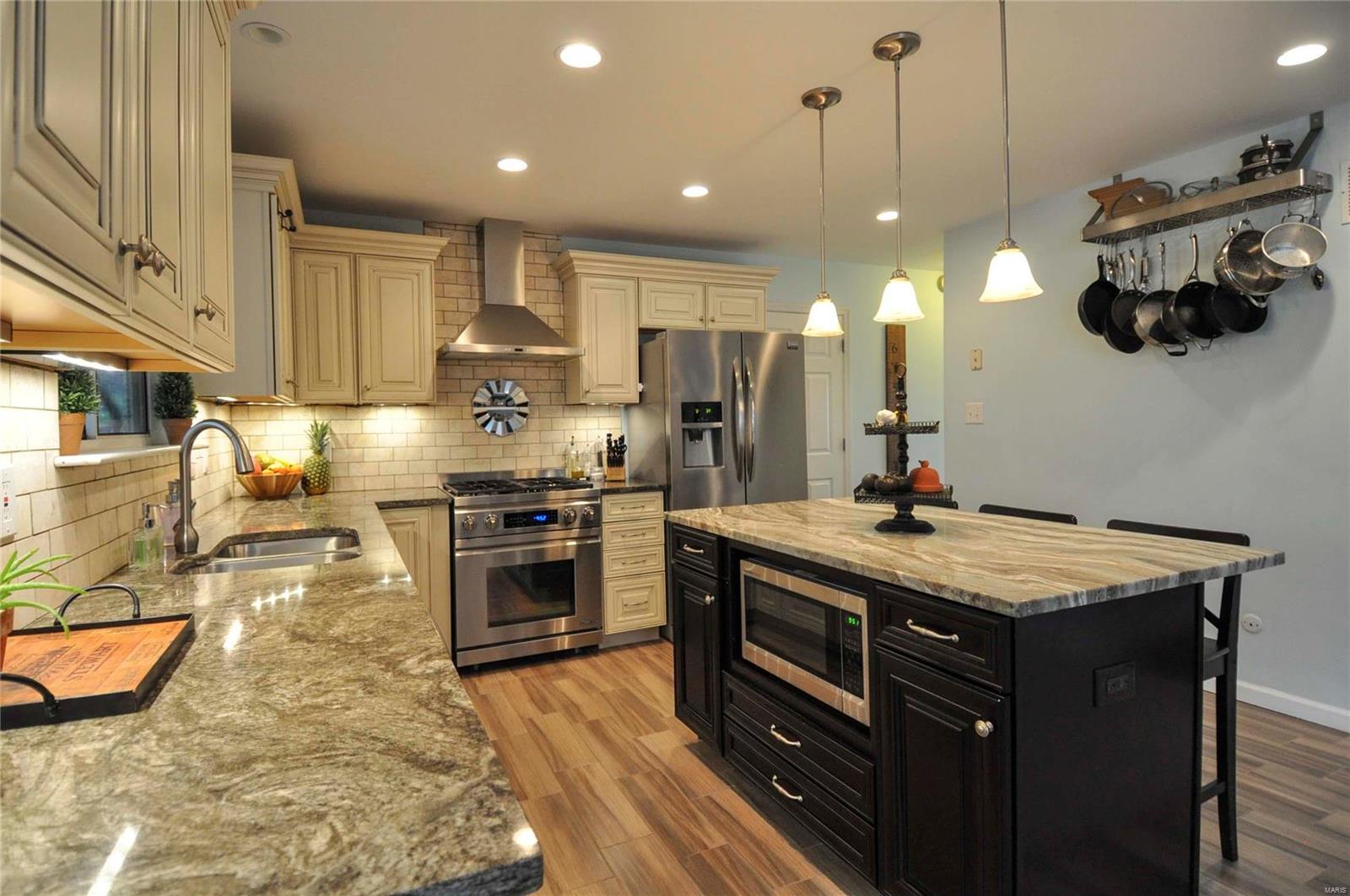 762 Strafford Ridge Drive Ballwin, MO 63021 - Photo 15 of 56 Gallery Image 15