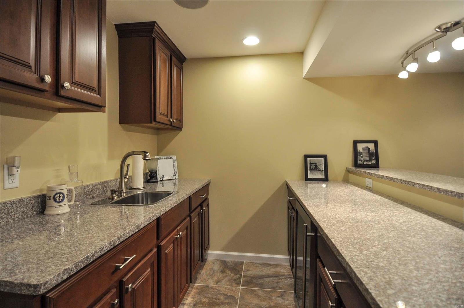 762 Strafford Ridge Drive Ballwin, MO 63021 - Photo 47 of 56 Gallery Image 47