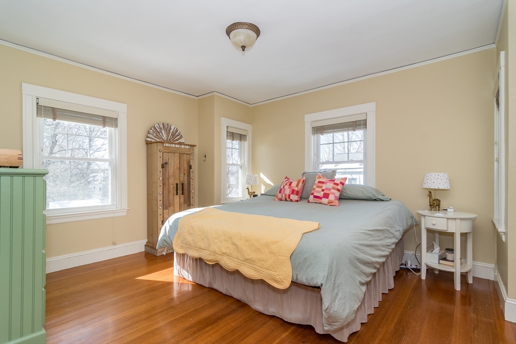 64 Curve Street Wellesley, MA 02482 - Photo 20 of 29 Gallery Image 20