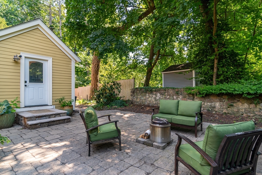 64 Curve Street Wellesley, MA 02482 - Photo 27 of 29 Gallery Image 27