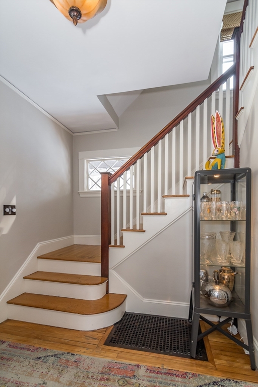 64 Curve Street Wellesley, MA 02482 - Photo 5 of 29 Gallery Image 5