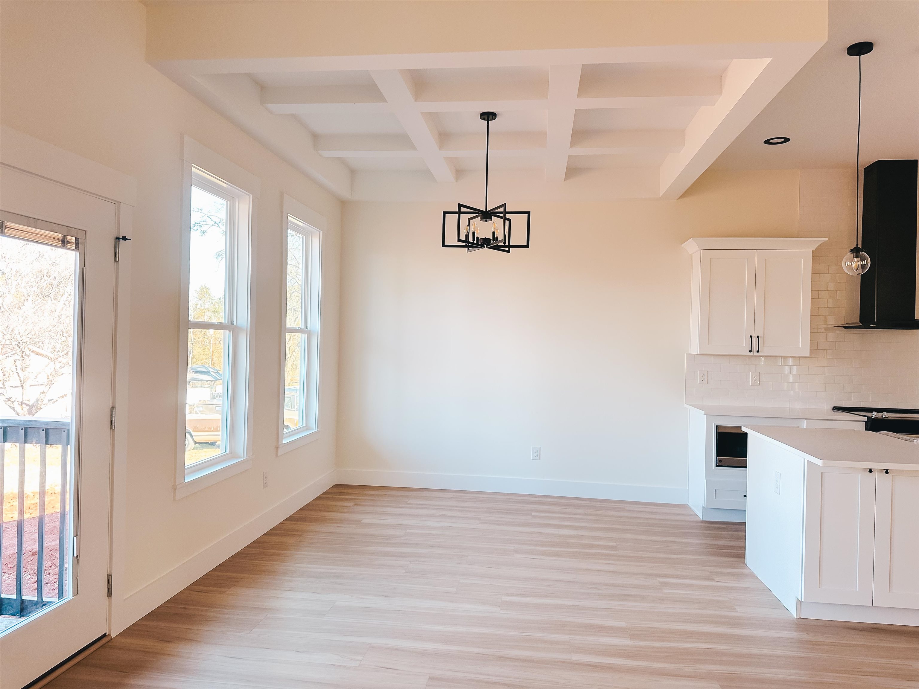 360 Scenic Avenue Campobello, SC 29322 - Photo 10 of 27
