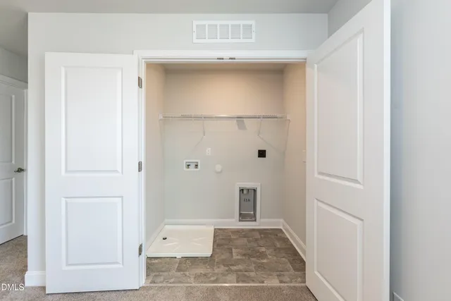 a view of a walk in closet