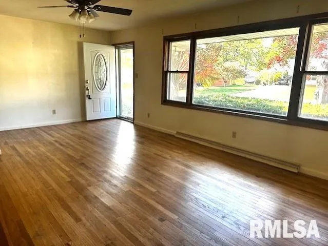 $159,900 | 12 Newland Lane, Jacksonville, IL 62650