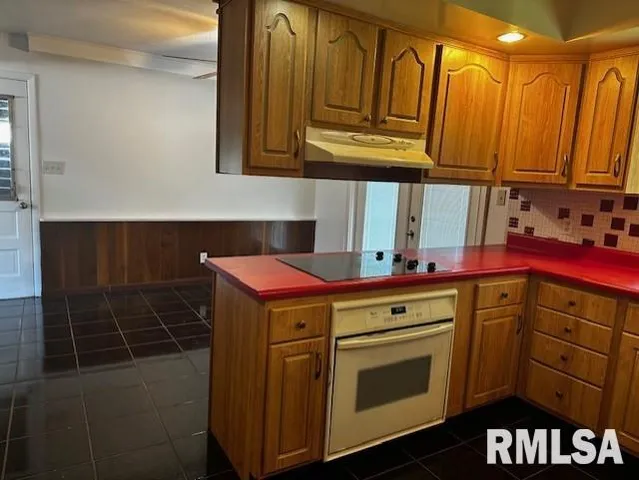 $159,900 | 12 Newland Lane, Jacksonville, IL 62650