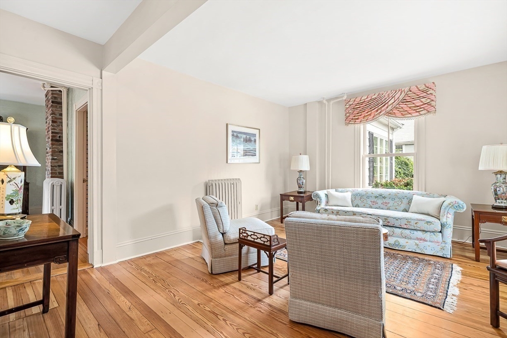 296 Linden Street Wellesley, MA 02481 - Photo 5 of 35