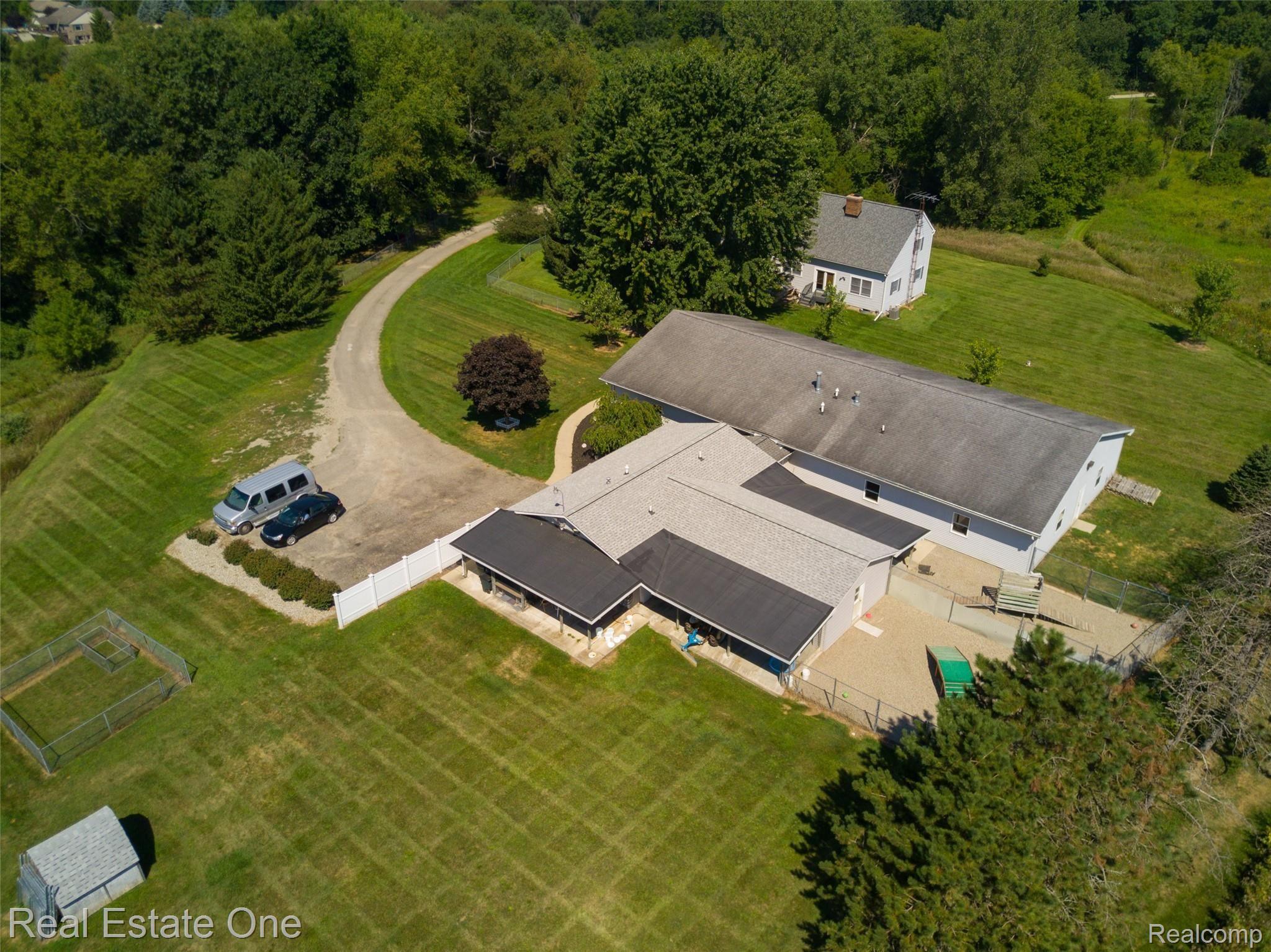 5243 Walsh Road Whitmore Lake, MI 48189 - Photo 93 of 98 IMG-0091.jpg