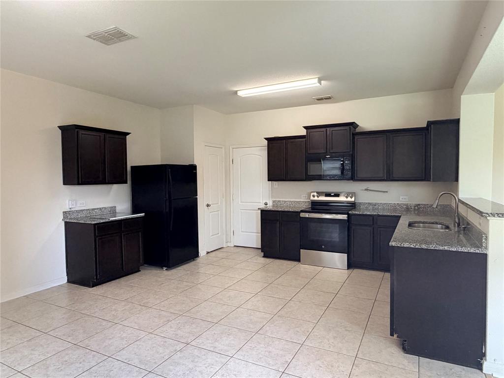 140 Collin Street Anna, TX 75409 - Photo 5 of 24