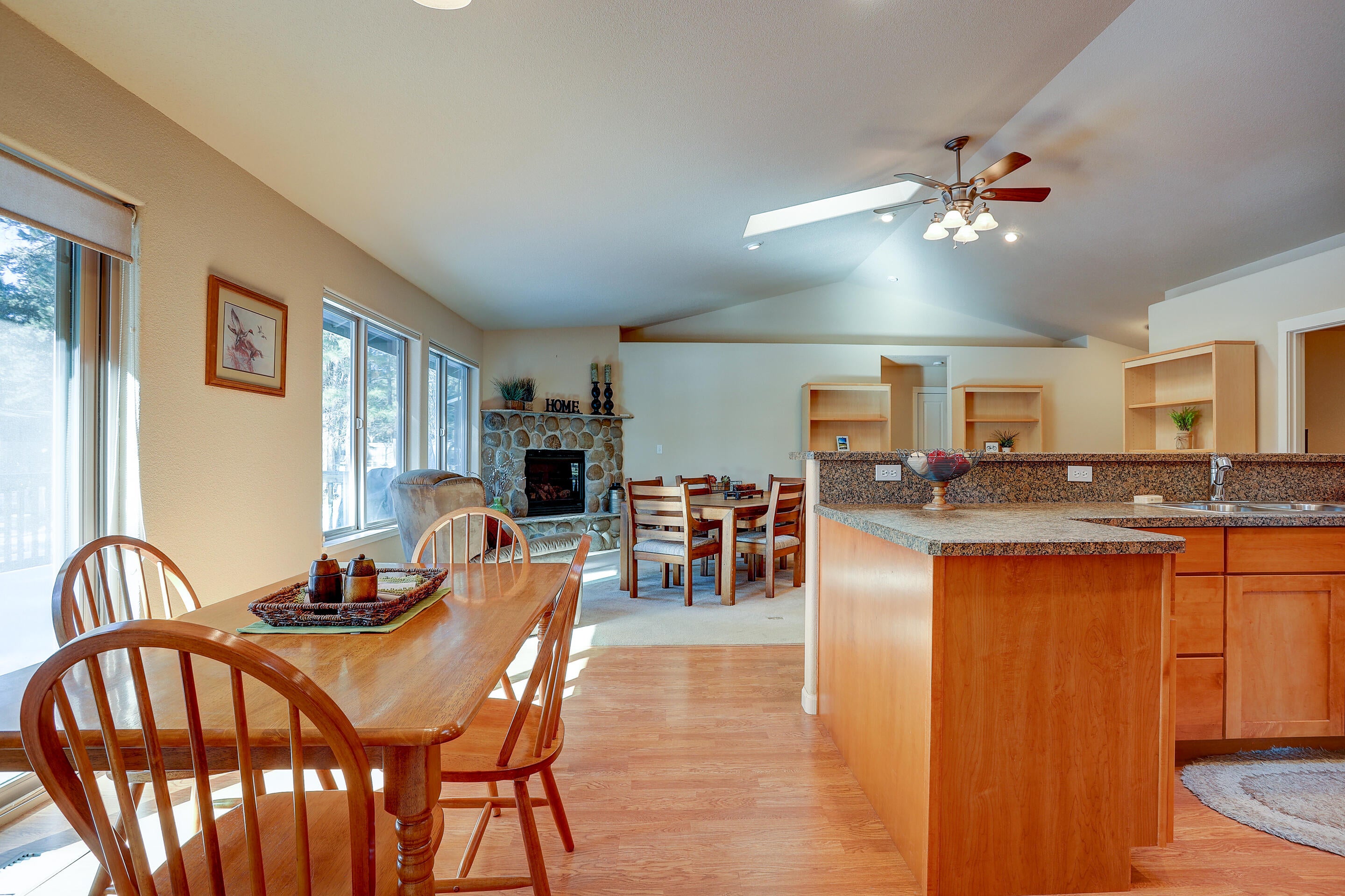 16917 Downey Road Bend, OR 97707 - Photo 7 of 22 07