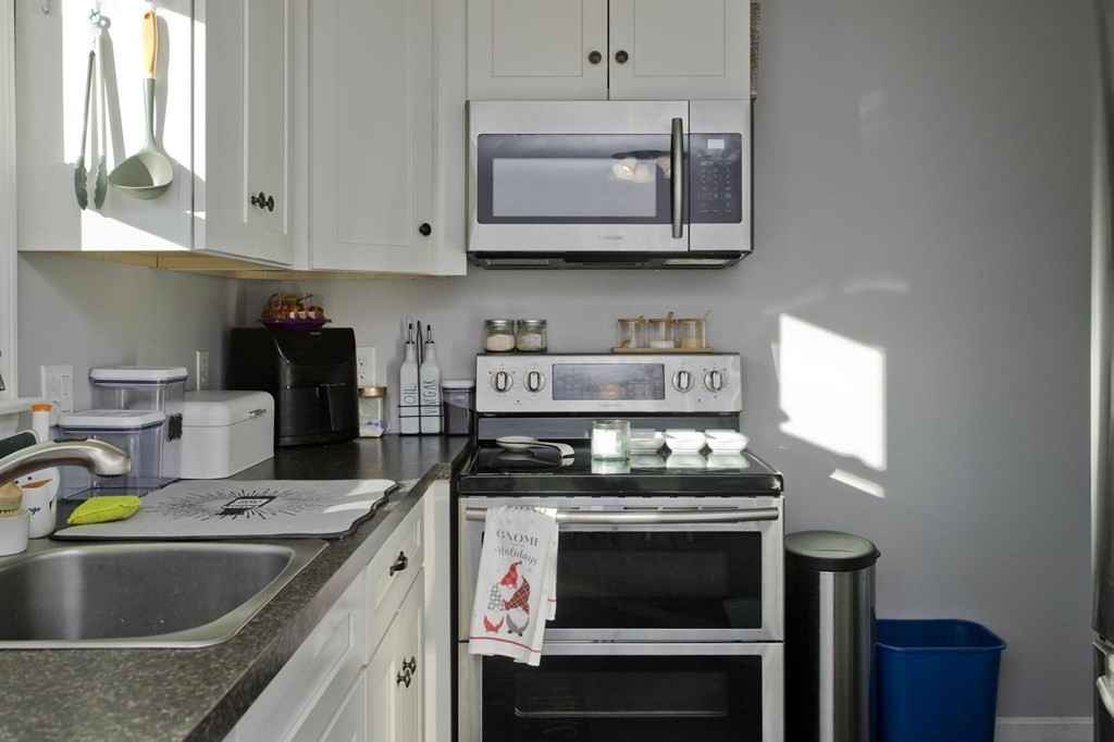 8 Timothy Circle Springfield, MA 01119 - Photo 18 of 42