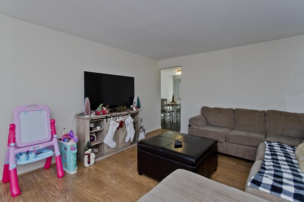 8 Timothy Circle Springfield, MA 01119 - Photo 25 of 42
