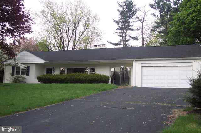 4316 Lakeview Road Harrisburg, PA 17112 - Photo 1 of 25 Gallery Image 1