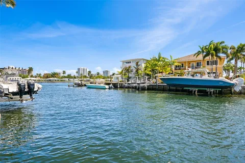 $1,800,000 | 2548 Southeast 12th Street, Pompano Beach, FL 33062