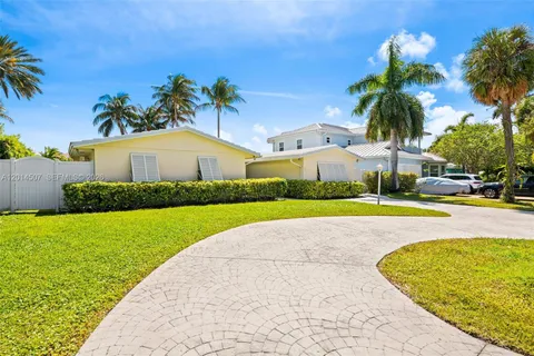 $1,800,000 | 2548 Southeast 12th Street, Pompano Beach, FL 33062