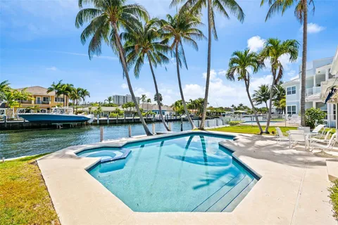 $1,800,000 | 2548 Southeast 12th Street, Pompano Beach, FL 33062