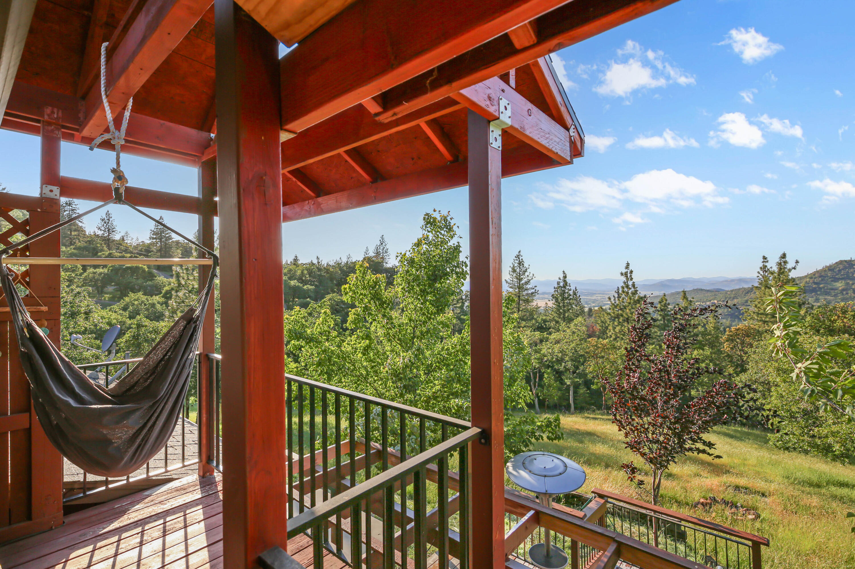 448 Wren Ridge Drive Eagle Point, OR 97524 - Photo 31 of 45 a view of a two chairs in the balcony