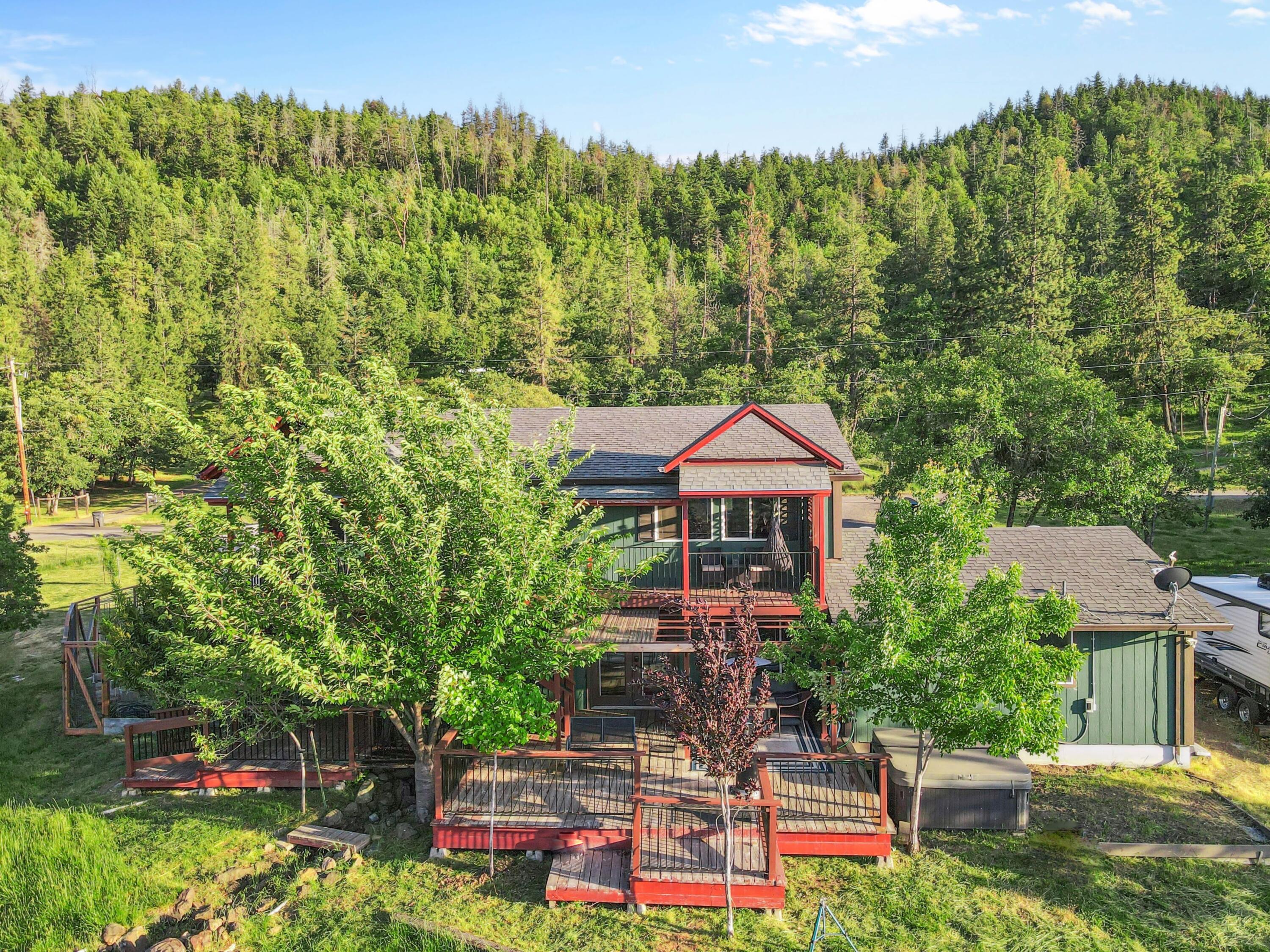 448 Wren Ridge Drive Eagle Point, OR 97524 - Photo 42 of 45 a aerial view of a house with a yard