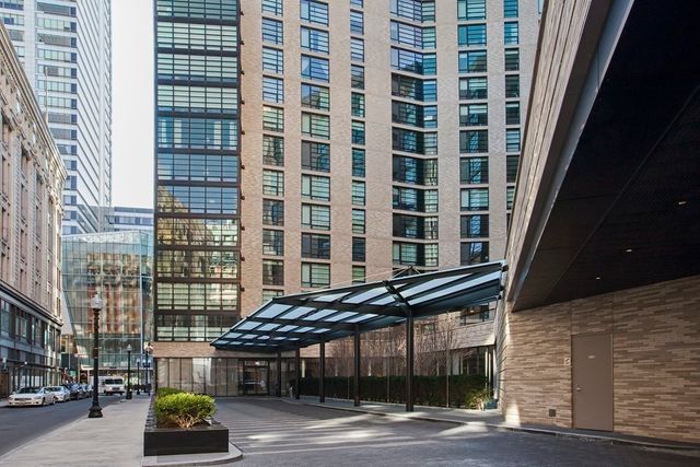 $1,915,000 | 580 Washington Street, Unit 202, Boston, MA 02111