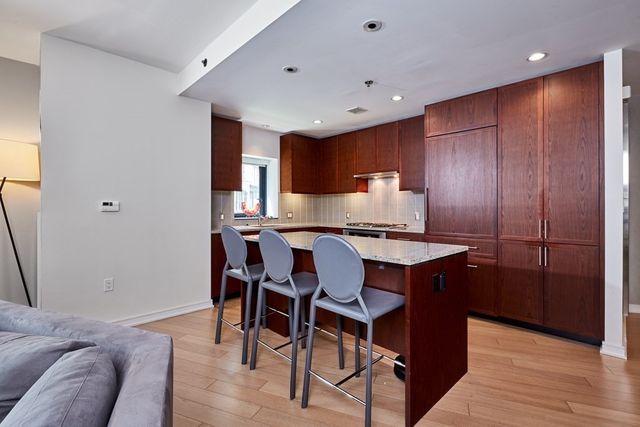 $1,915,000 | 580 Washington Street, Unit 202, Boston, MA 02111