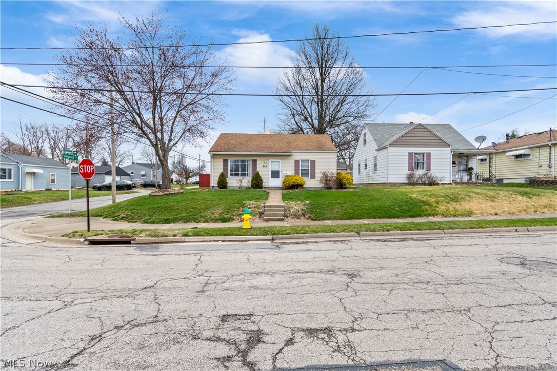 843 Reed Avenue Akron, OH 44306 - Photo 23 of 25 Corner lot