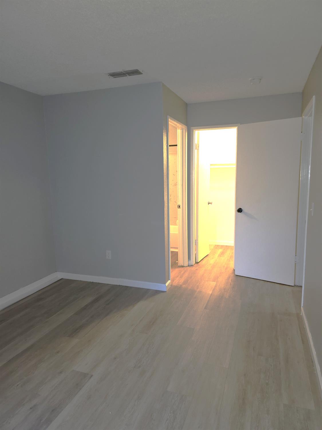 3941 Madison Avenue, Unit 111 North Highlands, CA 95660 - Photo 10 of 13 Master bedroom