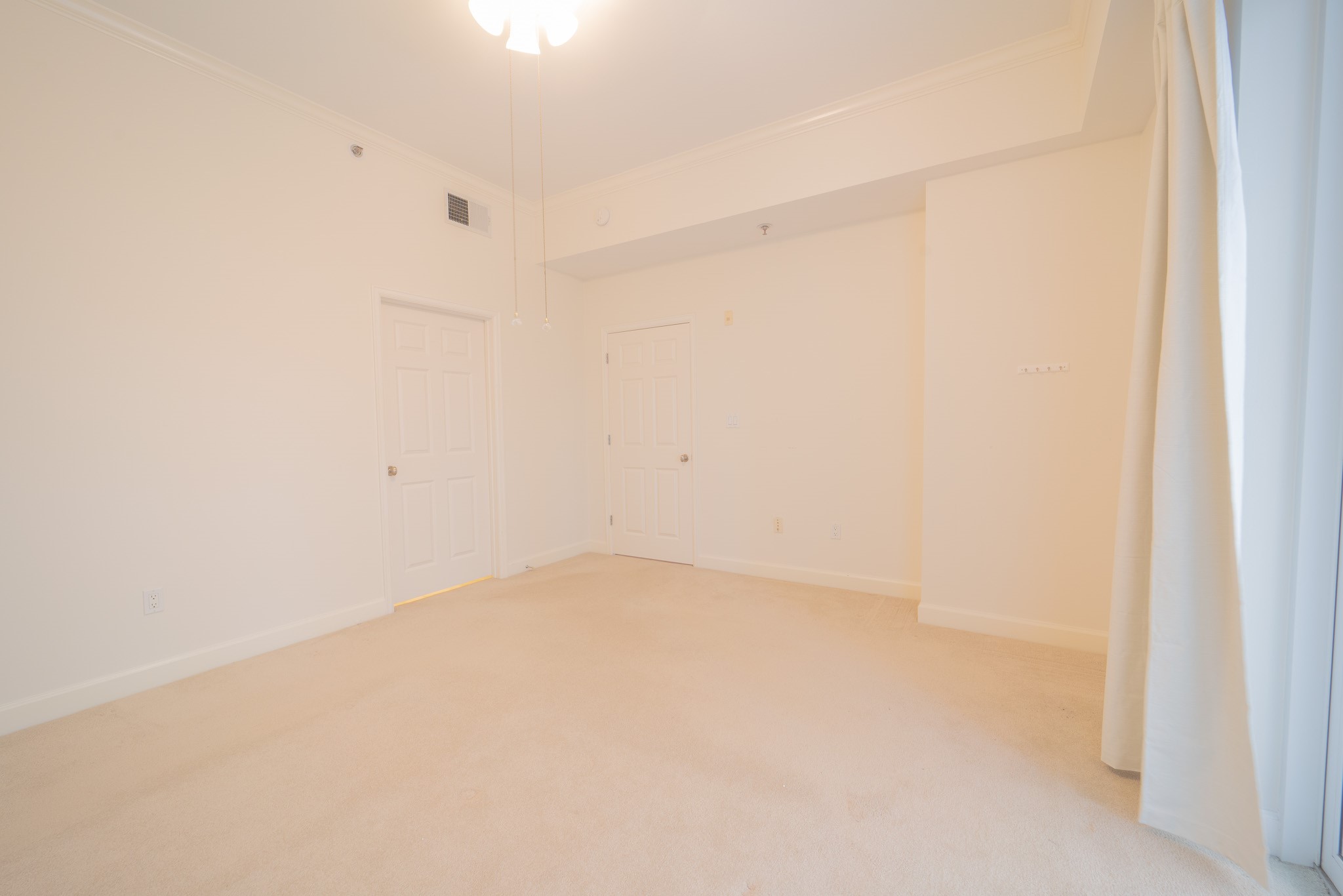 2520 Robinhood Street, Unit 505 Houston, TX 77005 - Photo 30 of 37 a view of empty room
