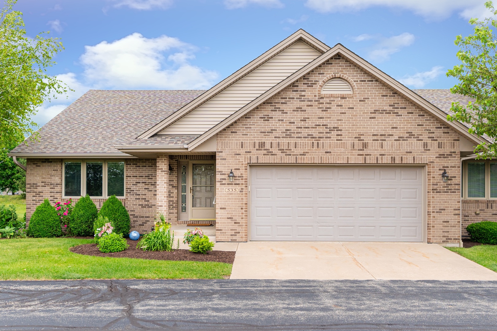 535 Brant Circle DeKalb, IL 60115 - Photo 1 of 31