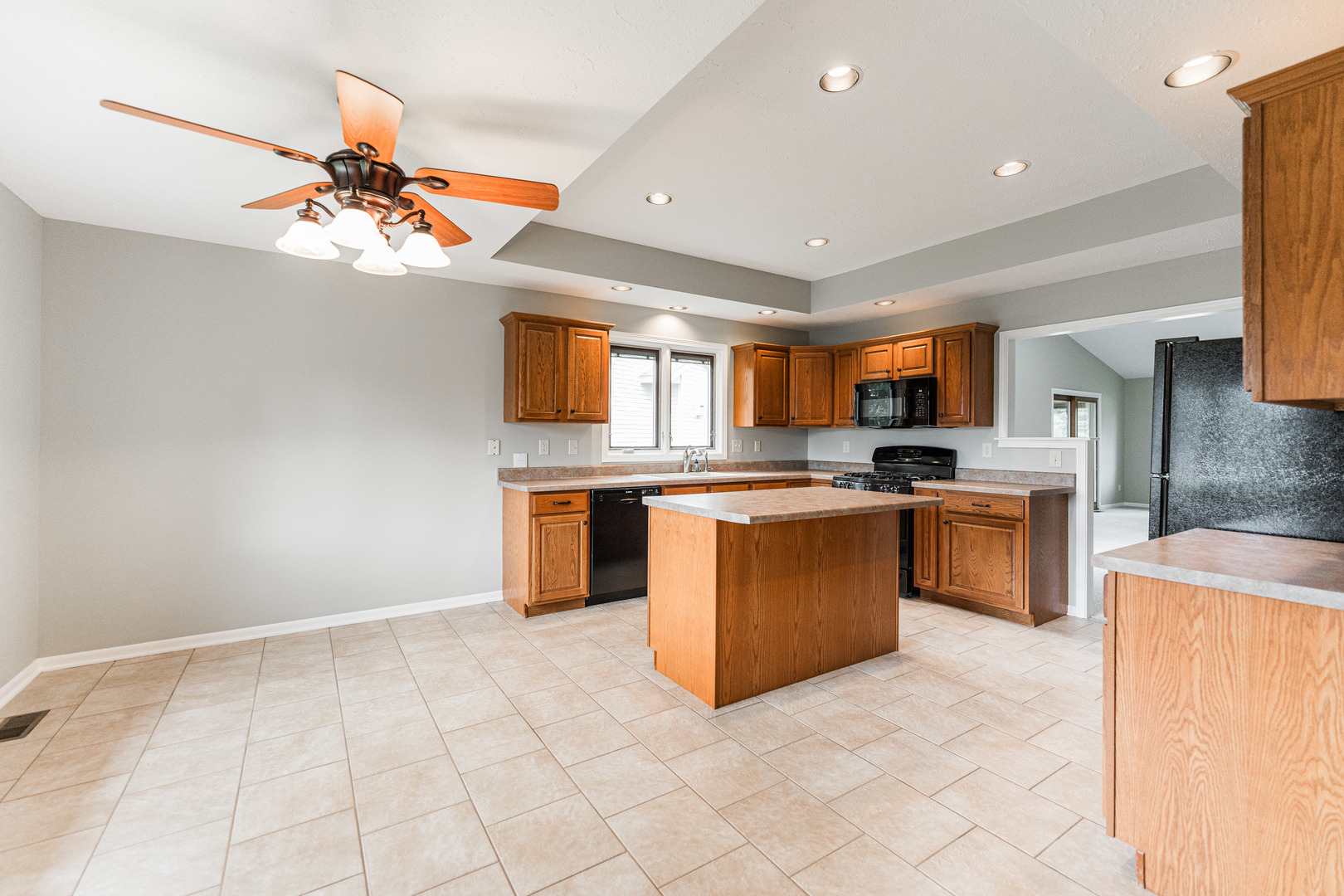 535 Brant Circle DeKalb, IL 60115 - Photo 5 of 31