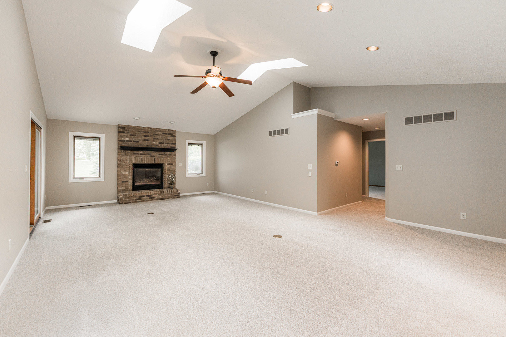 535 Brant Circle DeKalb, IL 60115 - Photo 10 of 31