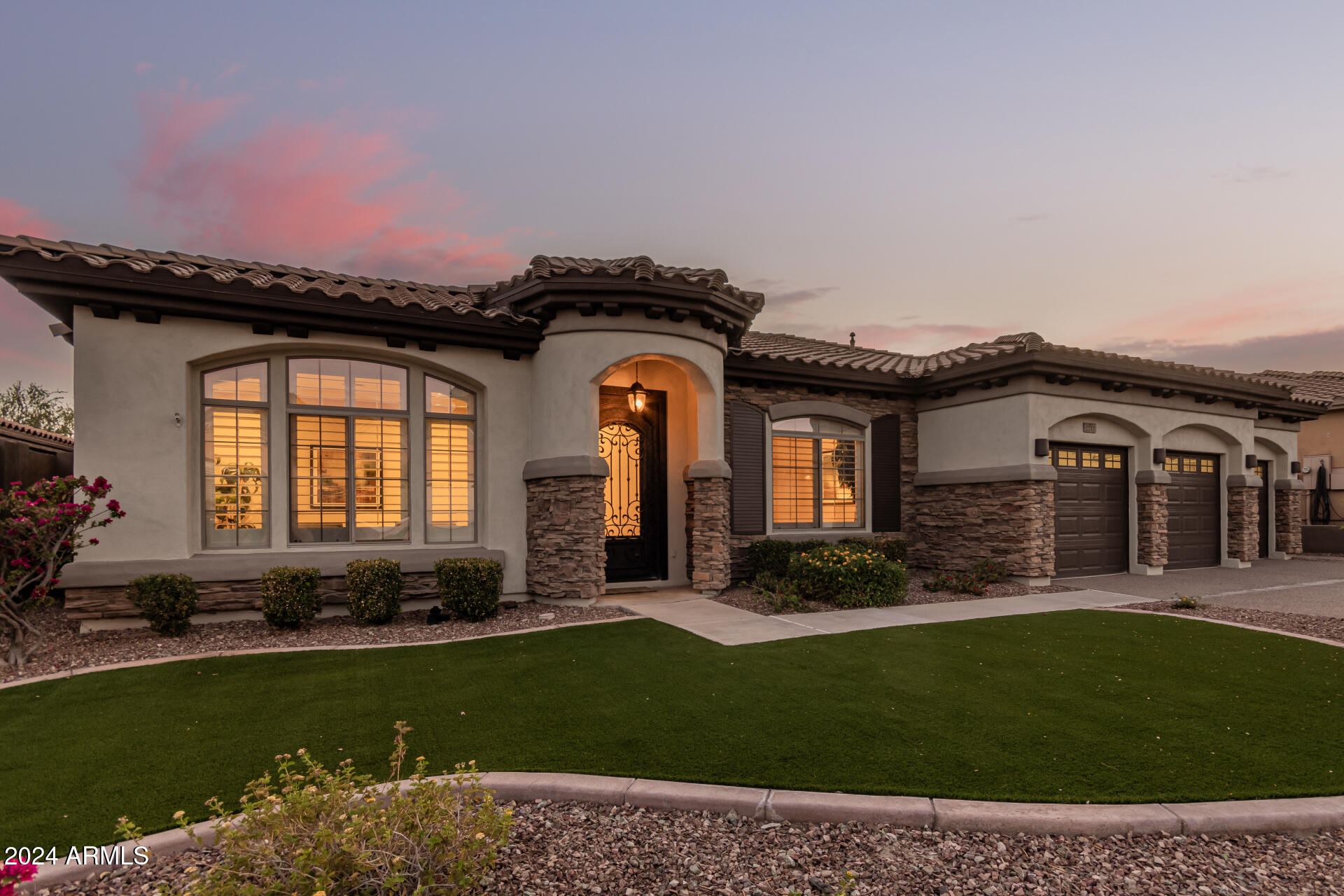 2717 West Nighthawk Way Phoenix, AZ 85045 - Photo 1 of 50 08 - Nighthawk