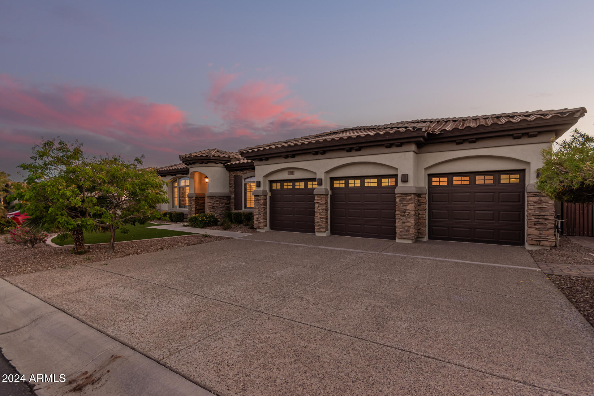 2717 West Nighthawk Way Phoenix, AZ 85045 - Photo 9 of 50 05 - Nighthawk