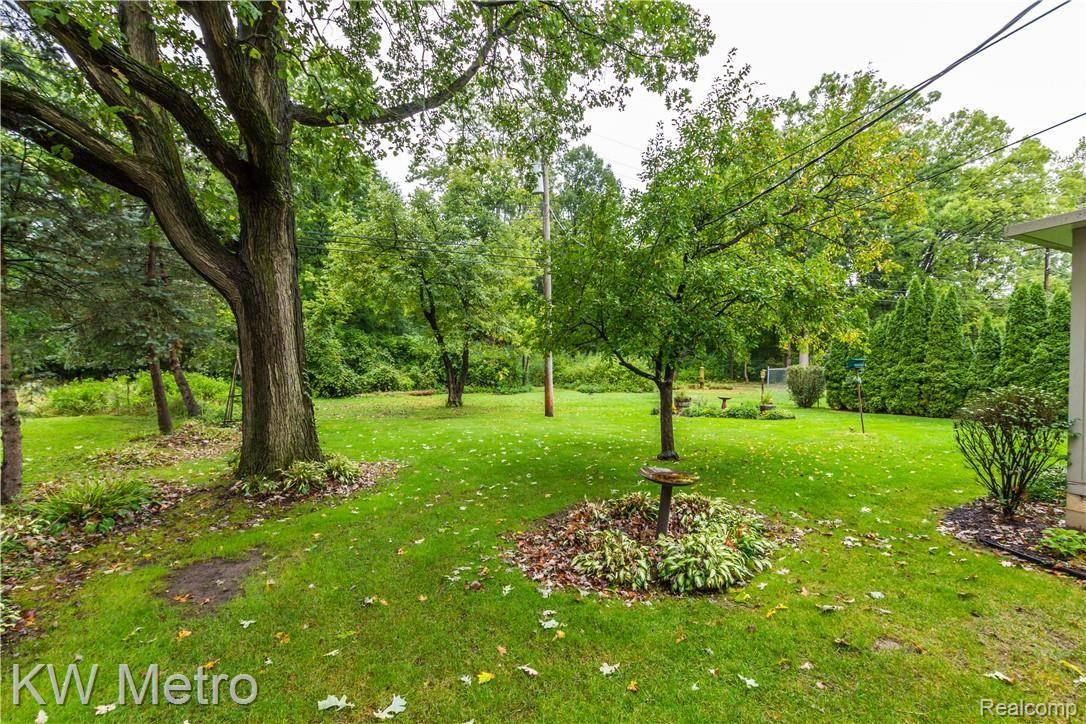 3526 Alida Avenue Rochester, MI 48309 - Photo 19 of 22 3526 Alida Ave-24.jpg