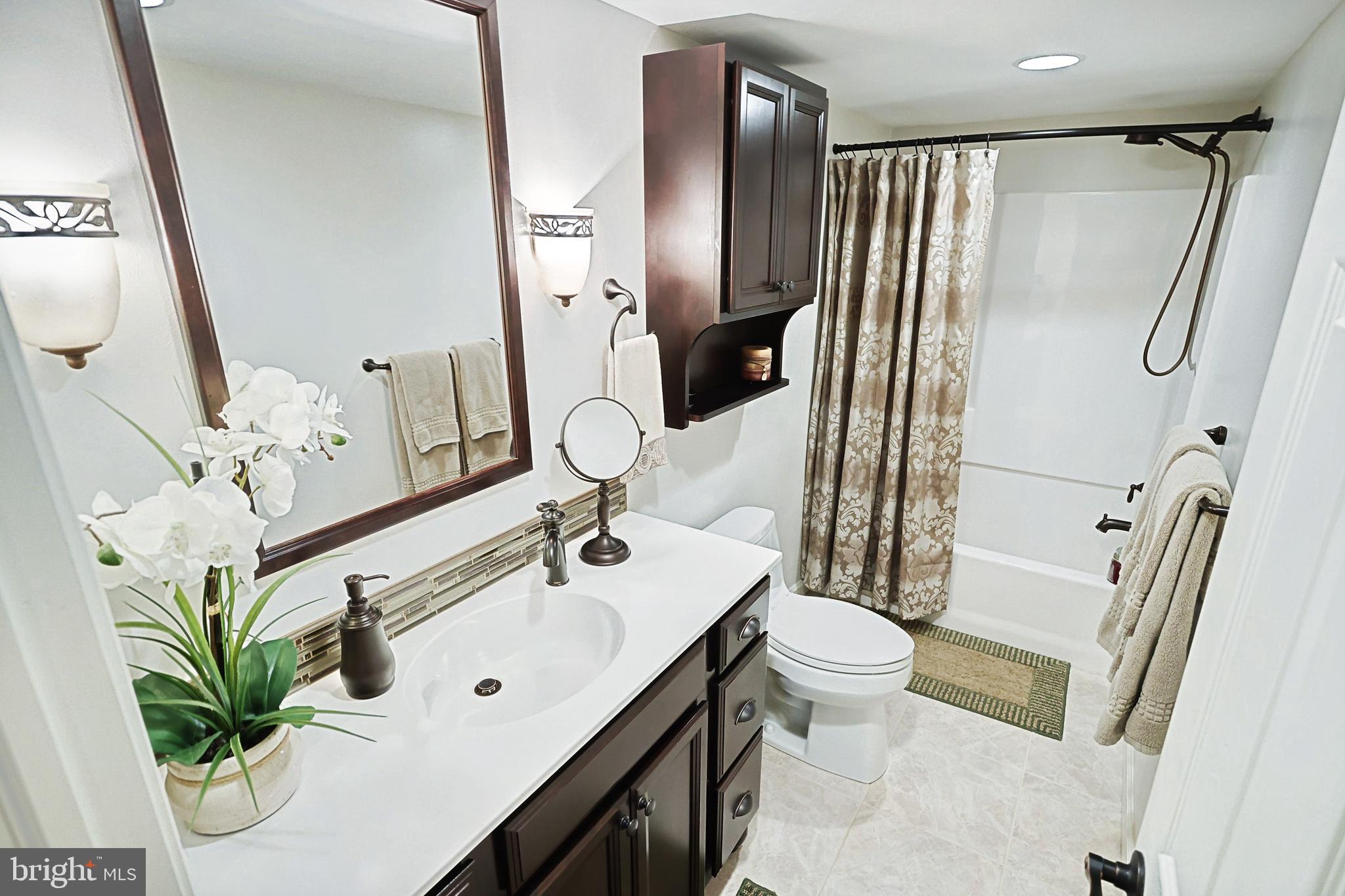 520 Dellinger Road Mount Wolf, PA 17347 - Photo 17 of 61 Primary Bathroom