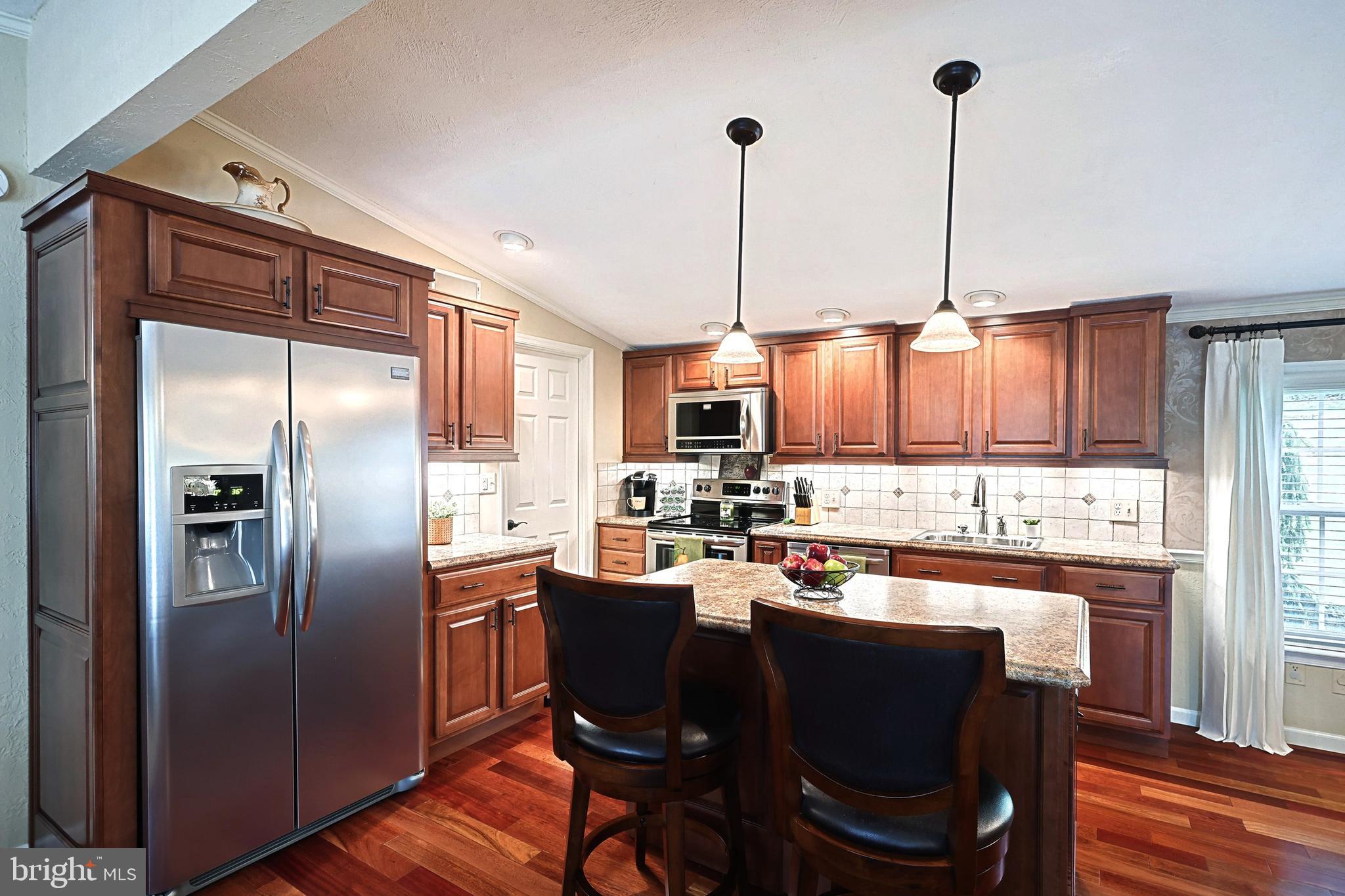 520 Dellinger Road Mount Wolf, PA 17347 - Photo 7 of 61 Beautiful Custom Kitchen