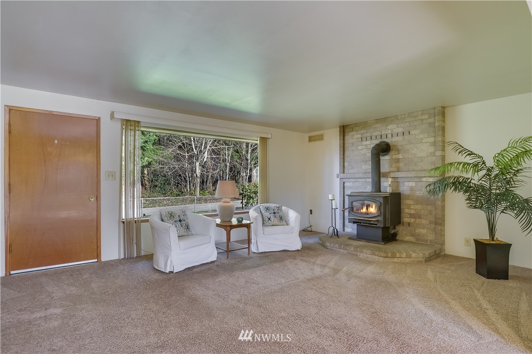 15005 Southeast 112th Street Renton, WA 98059 - Photo 3 of 18