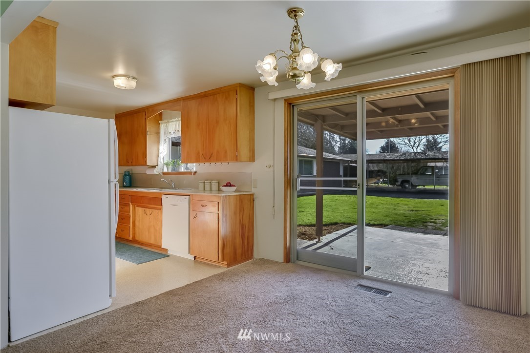 15005 Southeast 112th Street Renton, WA 98059 - Photo 5 of 18