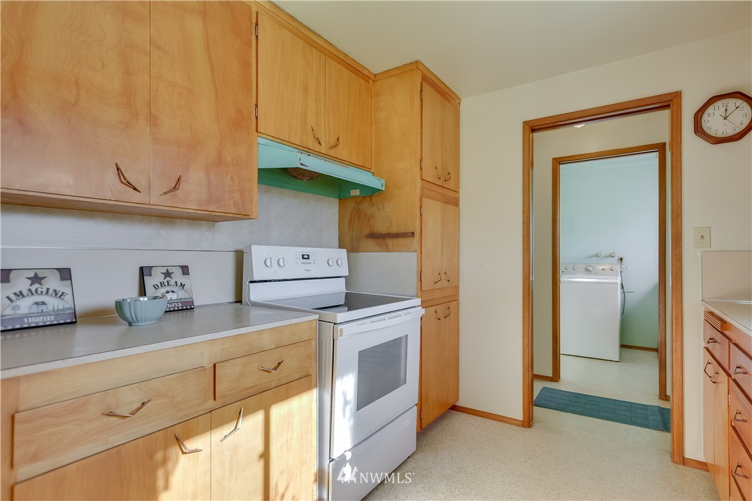 15005 Southeast 112th Street Renton, WA 98059 - Photo 7 of 18