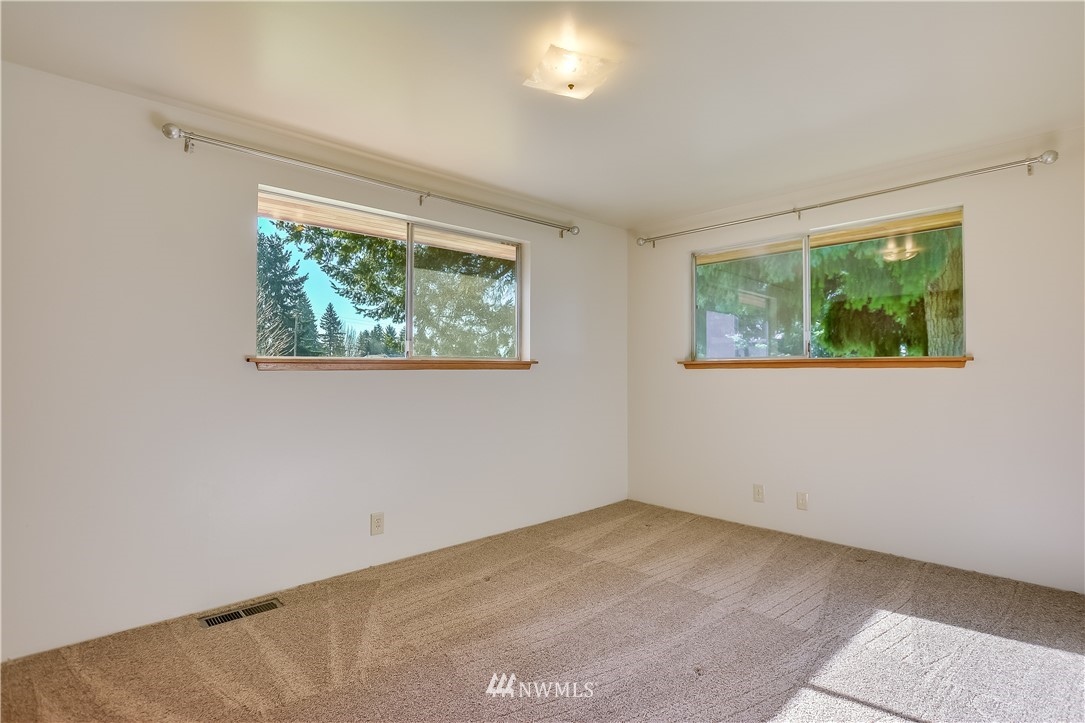 15005 Southeast 112th Street Renton, WA 98059 - Photo 9 of 18
