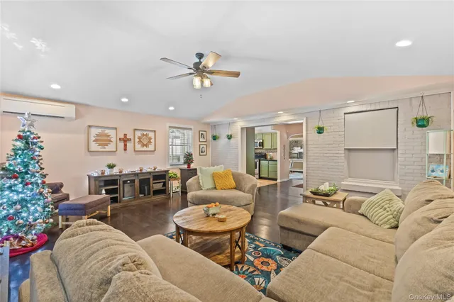 $565,000 | 10 Helin Road, Hopewell Junction, NY 12533