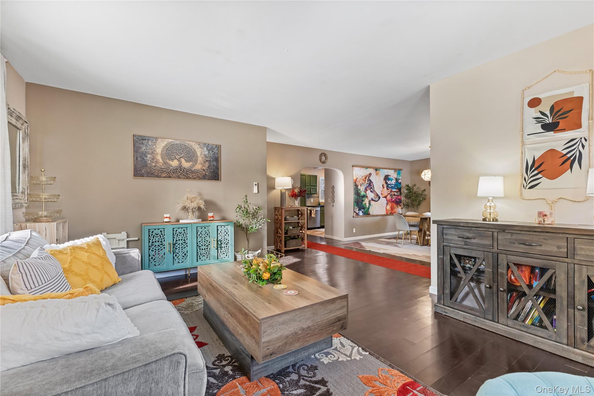 10 Helin Road Hopewell Junction, NY 12533 - Photo 9 of 35 Living area across from dining area