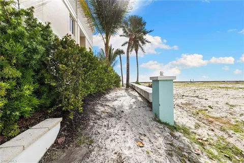 $14,900,000 | 3695 Gordon Drive, Naples, FL 34102