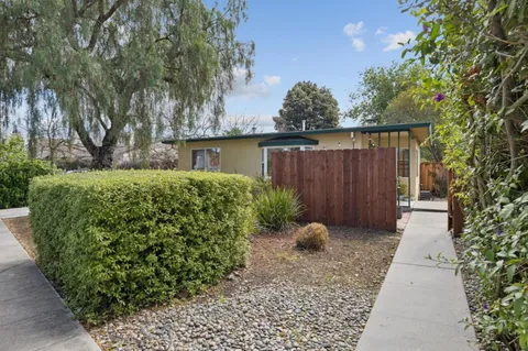 $2,575,000 | 674 Bryson Avenue, Palo Alto, CA 94306