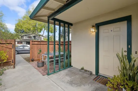 $2,575,000 | 674 Bryson Avenue, Palo Alto, CA 94306