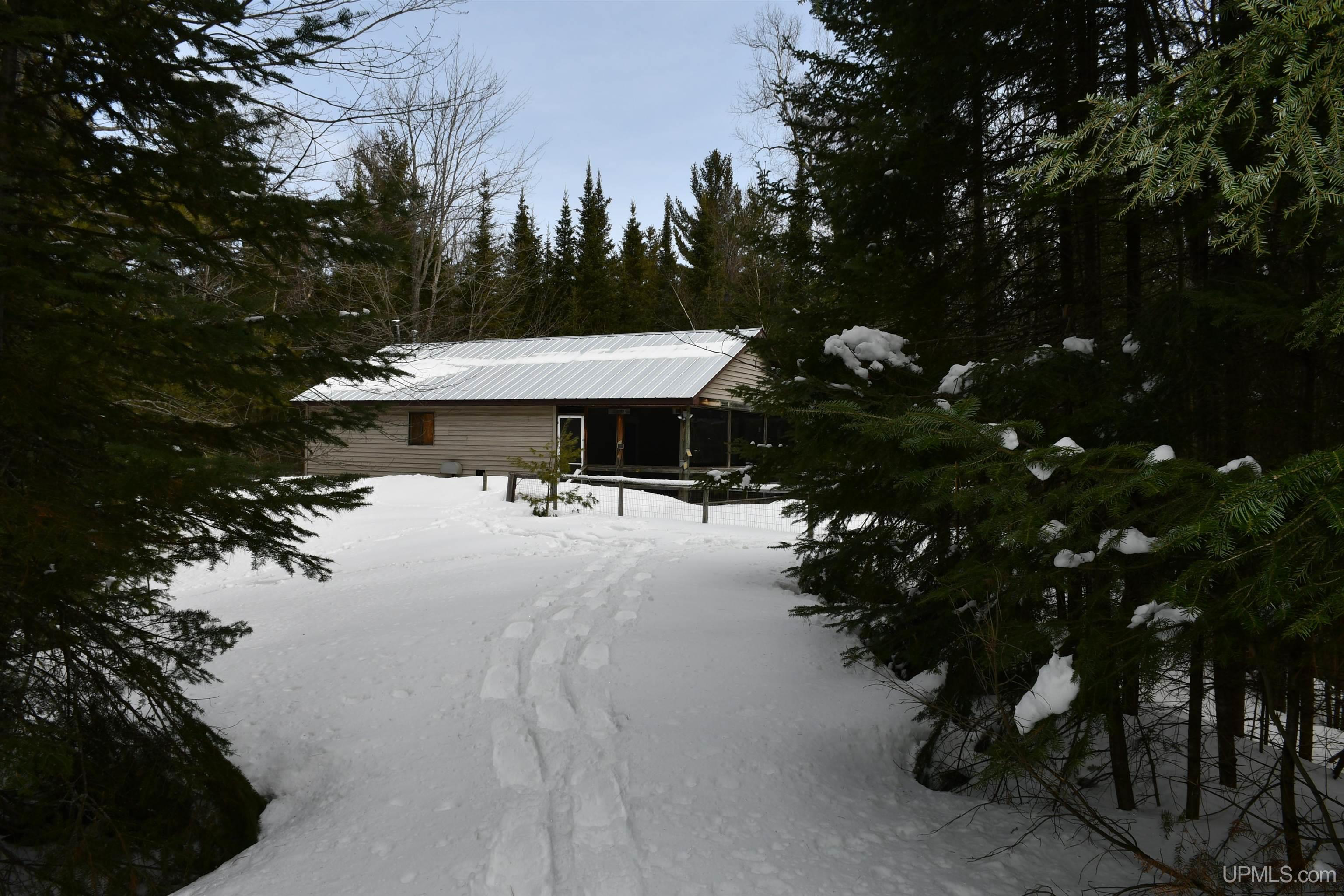 768 Anne Road Wetmore, MI 49895 - Photo 4 of 47 Gallery Image 4