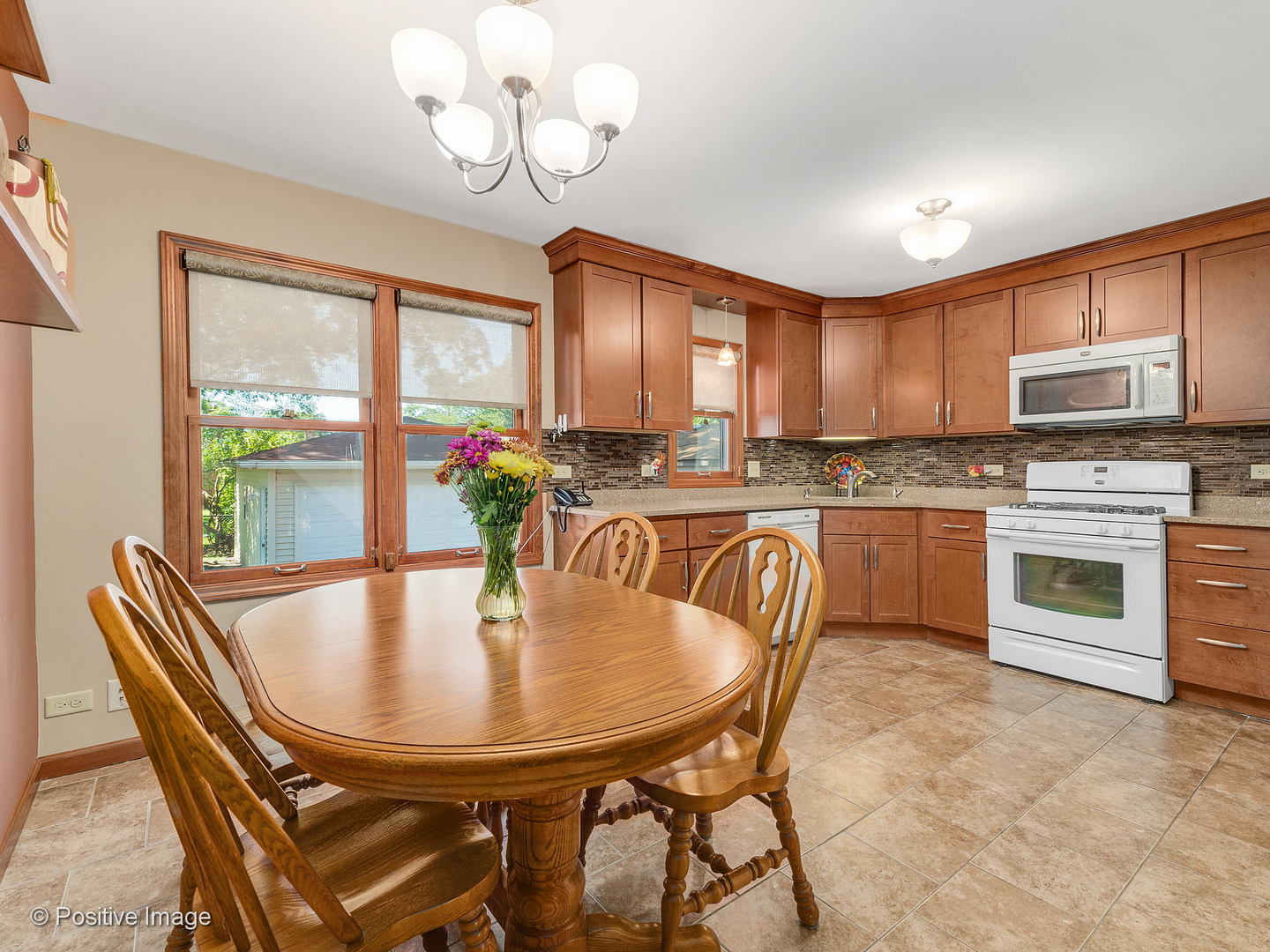 320 High Ridge Road Hillside, IL 60162 - Photo 3 of 23