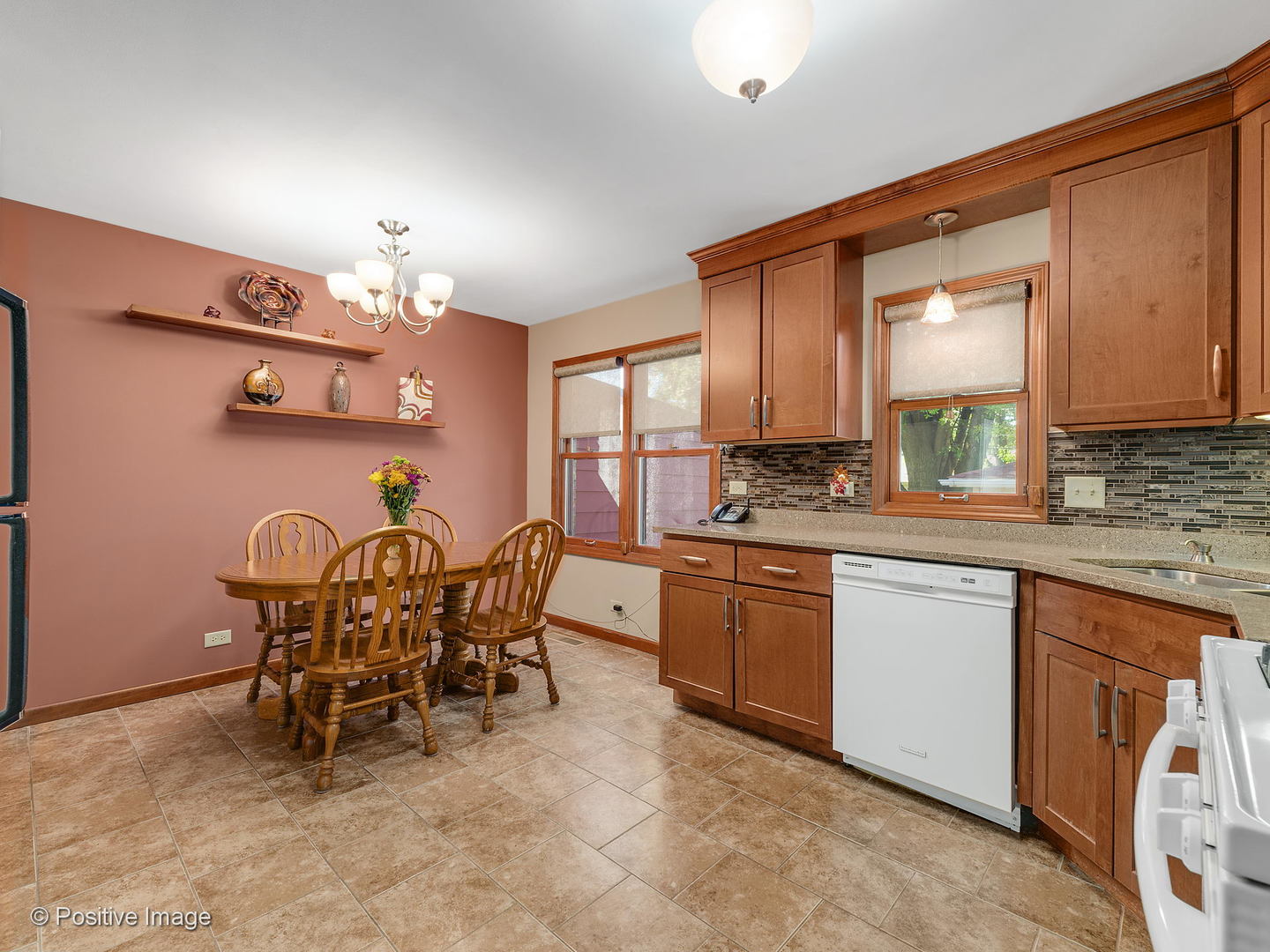 320 High Ridge Road Hillside, IL 60162 - Photo 4 of 23