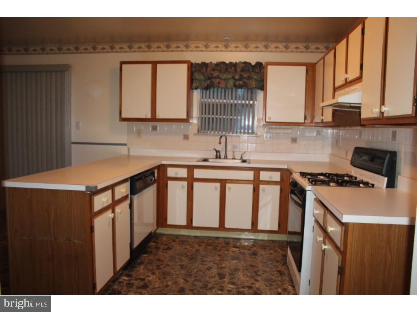 164 Crossing Way Clementon, NJ 08021 - Photo 5 of 15 Gallery Image 5